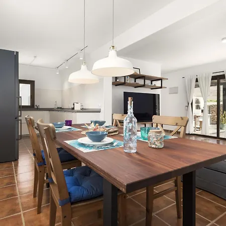 בית נופש Casa Marisa With Heated Pool & Garden טינדאיה