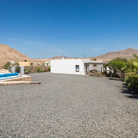 בית נופש Casa Marisa With Heated Pool & Garden *