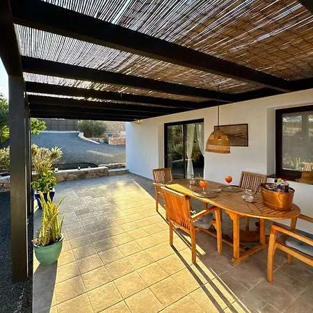 בית נופש Casa Marisa With Heated Pool & Garden טינדאיה