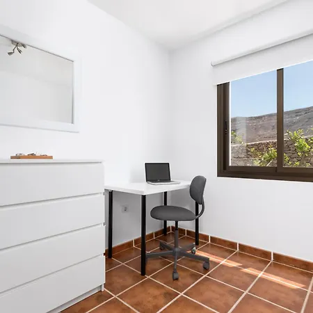 בית נופש Casa Marisa With Heated Pool & Garden טינדאיה