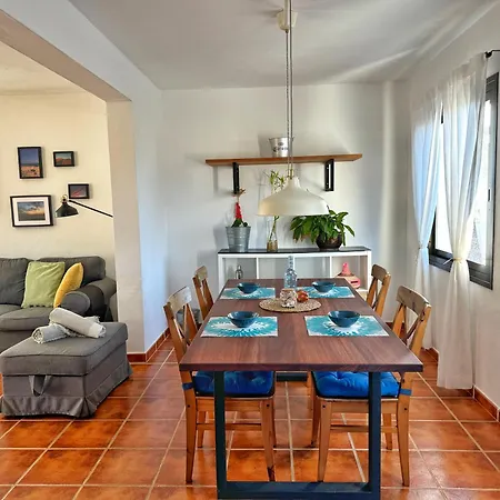 Casa Marisa With Heated Pool & Garden בית נופש *